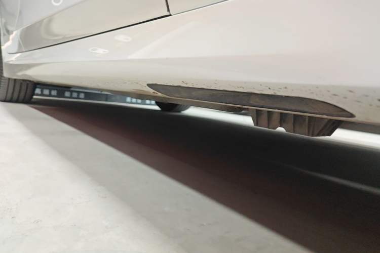 Used BMW 3 Series 2021 Second Facelift 325i M Sport Package Right Side Sill