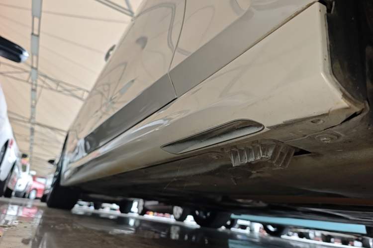 Used BMW 3 Series 2021 Restyled 325Li M Sport Package Right Side Sill