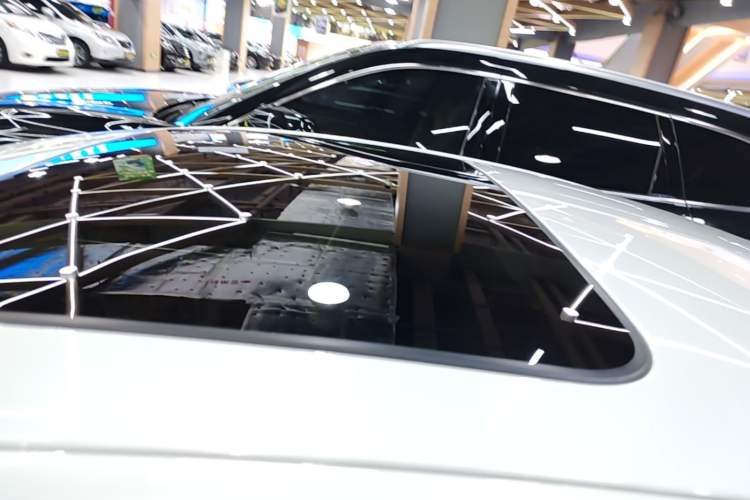Used BMW 3 Series 2021 Second Facelift 325i M Sport Package Roof
