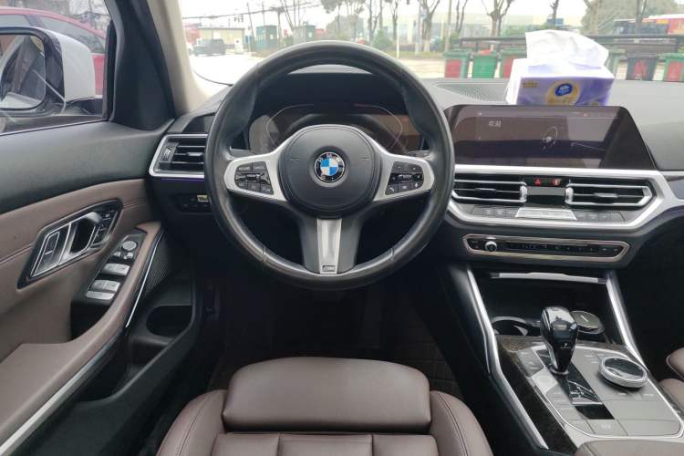 Used BMW 3 Series 2021 325Li M Sport Package Steering Wheel
