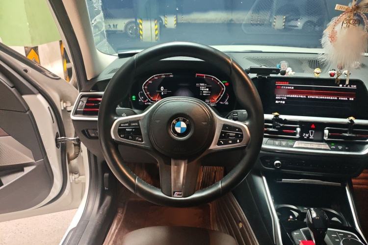 Used BMW 3 Series 2021 325Li M Sport Package Steering Wheel