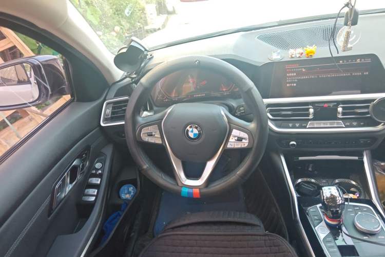 Used BMW 3 Series 2021 320i Sport Package Steering Wheel