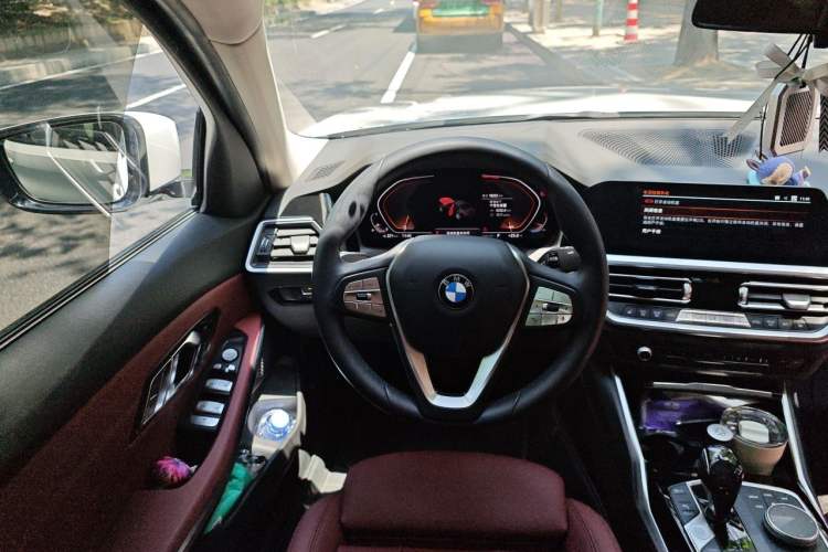 Used BMW 3 Series 2021 320i Sport Package Steering Wheel