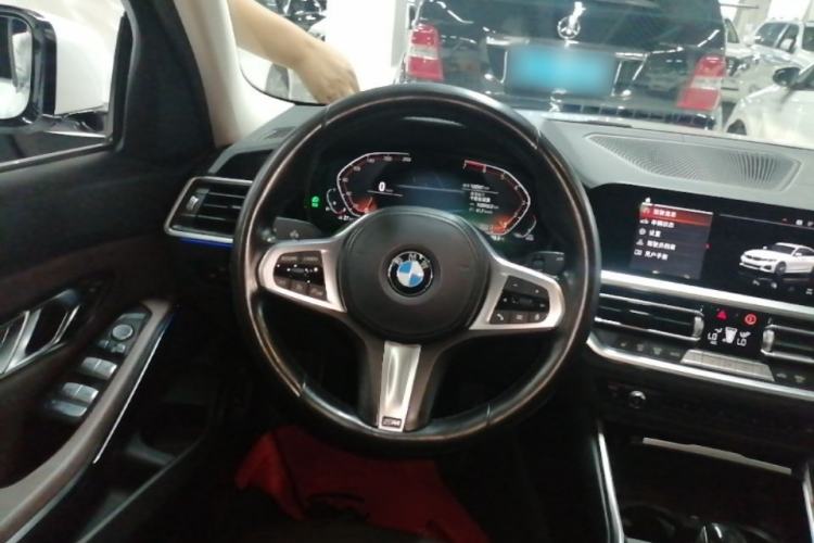 Used BMW 3 Series 2021 Second Facelift 325i M Sport Package Steering Wheel