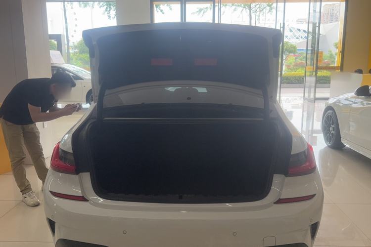Used BMW 3 Series 2021 Facelifted 320Li M Sport Package Trunk