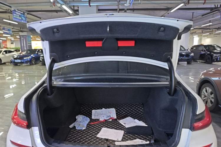Used BMW 3 Series 2021 Second Facelift 325i M Sport Package Trunk
