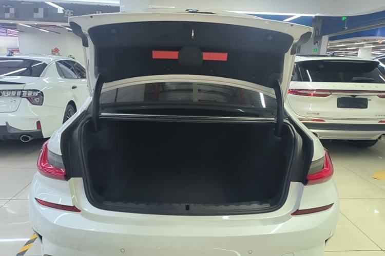 Used BMW 3 Series 2021 Second Facelift 325Li M Sport Package Trunk