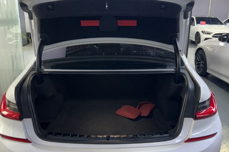 Used BMW 3 Series 2021 Second Facelift 325Li M Sport Package Trunk
