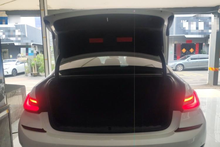 Used BMW 3 Series 2021 320Li M Sport Package Trunk