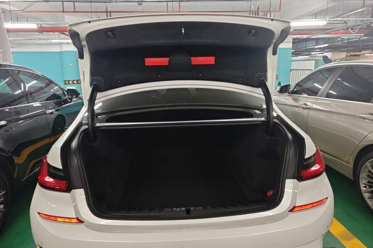 Used BMW 3 Series 2021 Facelifted 320Li M Sport Package Trunk