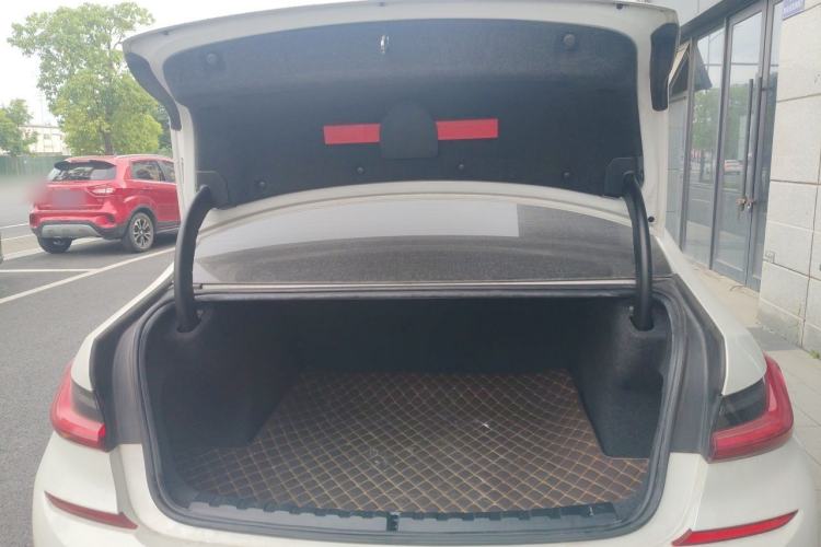 Used BMW 3 Series 2021 Second Facelift 320Li M Sport Package Trunk