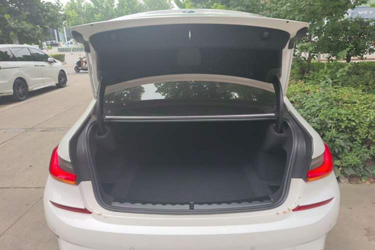 Used BMW 3 Series 2021 Facelifted 320Li M Sport Package Trunk