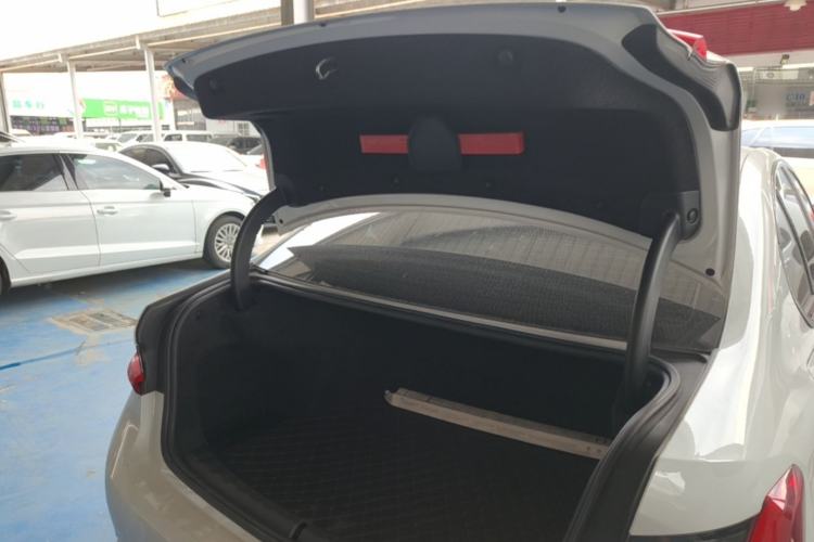 Used BMW 3 Series 2021 320i Sport Package Trunk