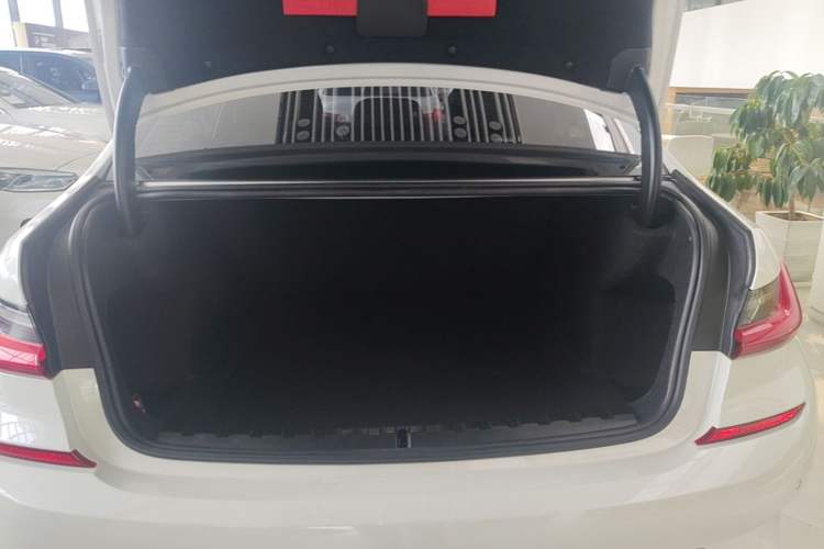 Used BMW 3 Series 2021 325Li M Sport Package Trunk