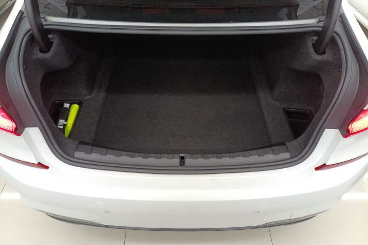 Used BMW 3 Series 2021 Facelifted 325Li M Sport Night Edition Package Trunk
