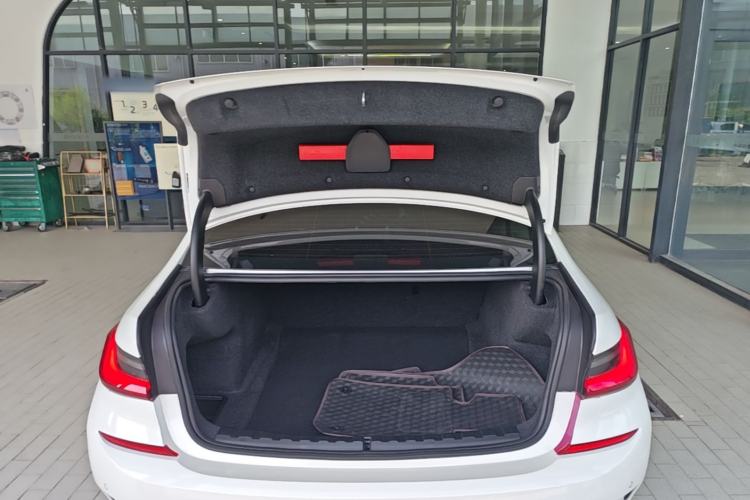 Used BMW 3 Series 2021 Second Facelift 325Li M Sport Package Trunk