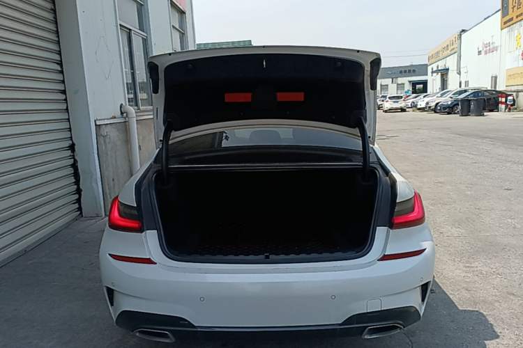 Used BMW 3 Series 2021 Second Facelift 320Li M Sport Package Trunk