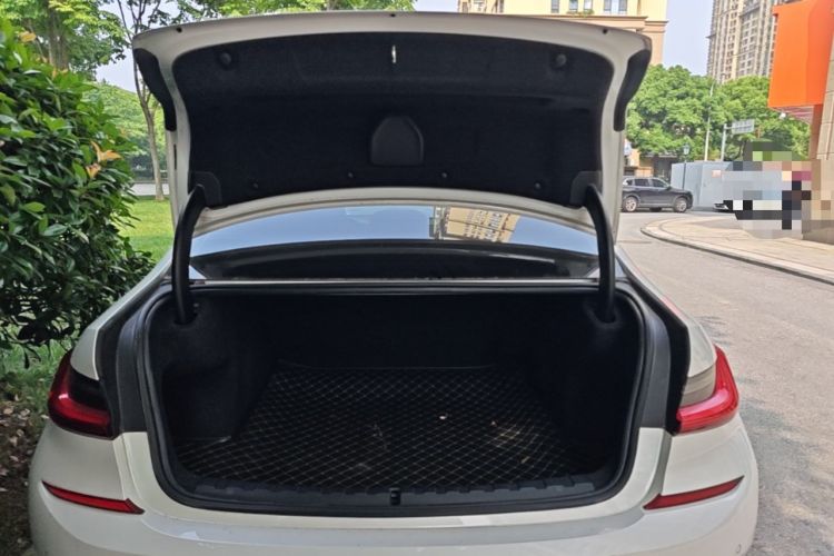 Used BMW 3 Series 2021 325i M Sport Package Trunk