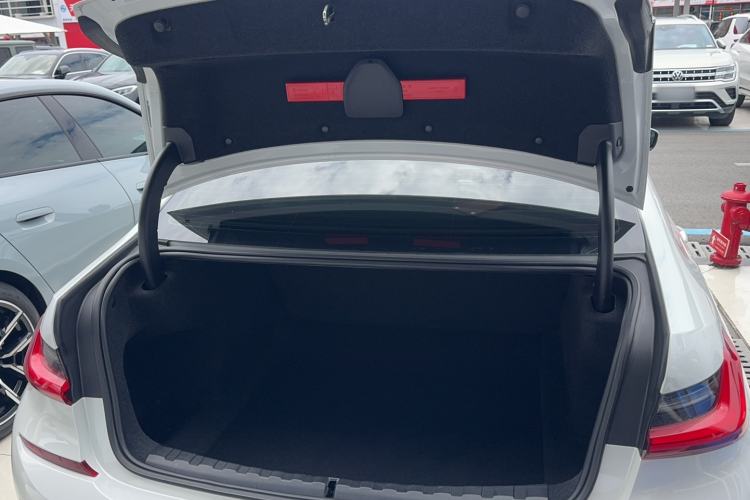 Used BMW 3 Series 2021 Second Facelift 325Li M Sport Package Trunk
