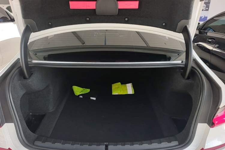 Used BMW 3 Series 2021 Facelifted 320Li M Sport Package Trunk