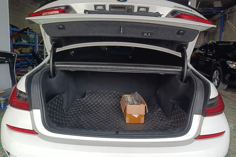 Used BMW 3 Series 2021 Facelifted 320Li M Sport Package Trunk