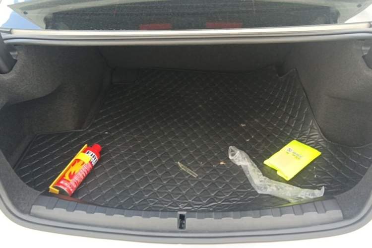 Used BMW 3 Series 2021 320Li M Sport Package Trunk