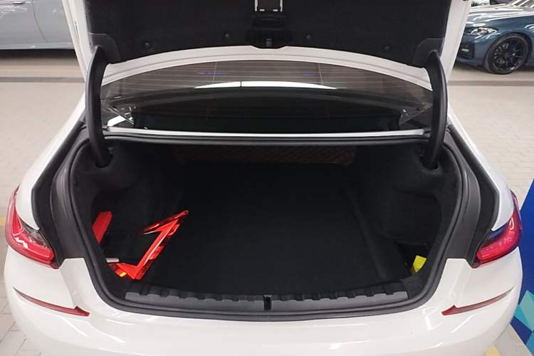 Used BMW 3 Series 2021 Second Facelift 325Li M Sport Package Trunk