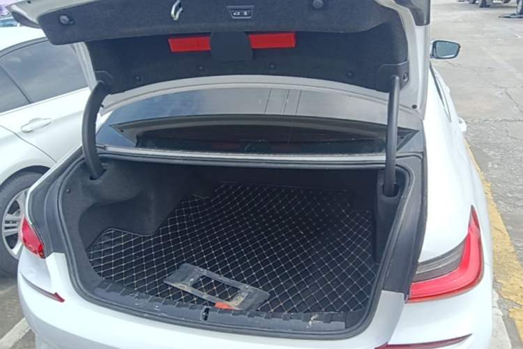 Used BMW 3 Series 2021 Restyled 325i M Sport Package Trunk