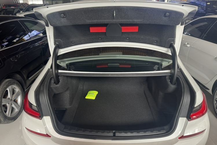 Used BMW 3 Series 2021 Second Facelift 325Li M Sport Package Trunk