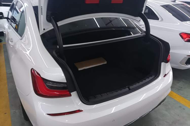 Used BMW 3 Series 2021 Restyled 325Li M Sport Package Trunk