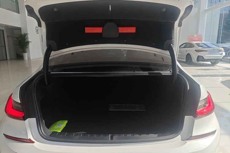 Used BMW 3 Series 2021 Second Facelift 325Li M Sport Package Trunk