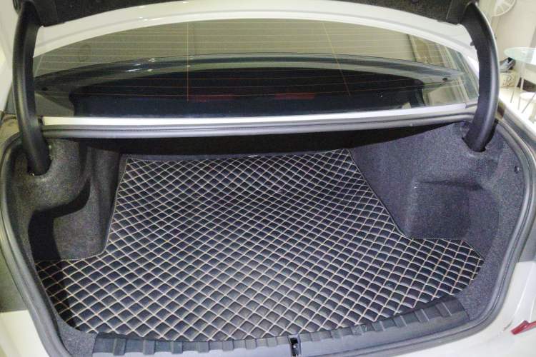Used BMW 3 Series 2021 320Li M Sport Package Trunk