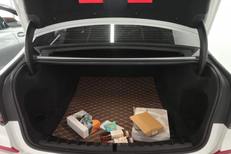 Used BMW 3 Series 2021 325Li M Sport Shadowline Package Trunk