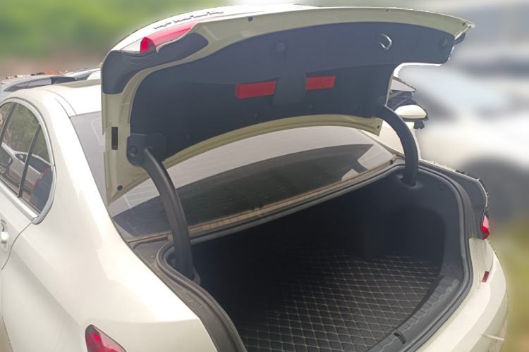 Used BMW 3 Series 2021 Second Facelift 325Li M Sport Package Trunk