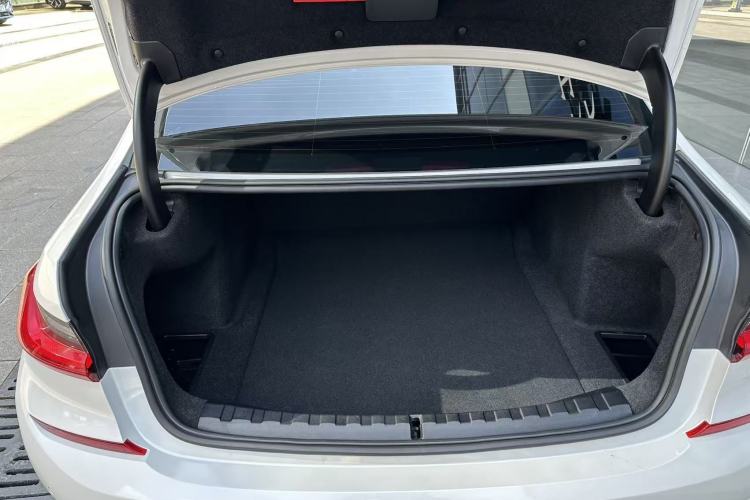 Used BMW 3 Series 2021 325Li M Sport Package Trunk