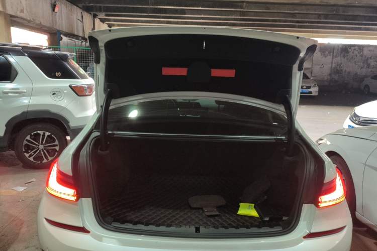 Used BMW 3 Series 2021 Restyled 325Li M Sport Package Trunk