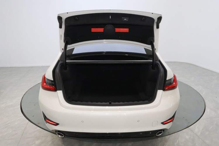 Used BMW 3 Series 2021 Restyled 320i Sport Package Trunk