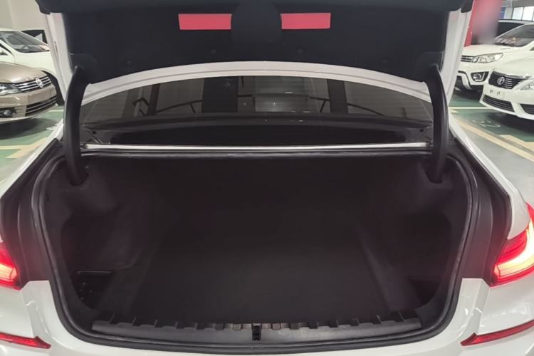 Used BMW 3 Series 2021 Second Facelift 325Li M Sport Night Edition Package Trunk