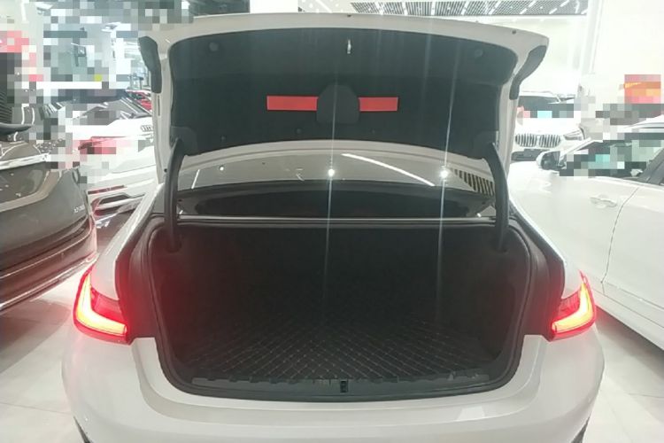 Used BMW 3 Series 2021 320i Sport Package Trunk