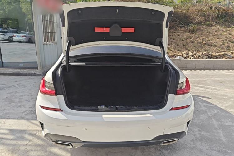 Used BMW 3 Series 2021 325i M Sport Package Trunk