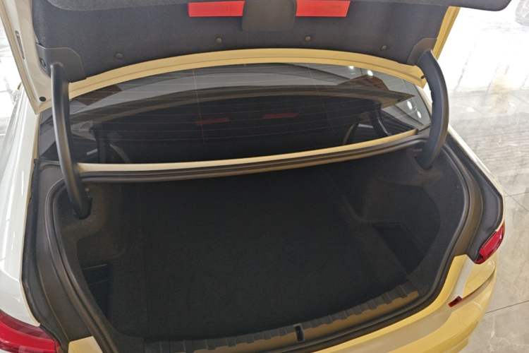 Used BMW 3 Series 2021 325Li M Sport Package Trunk