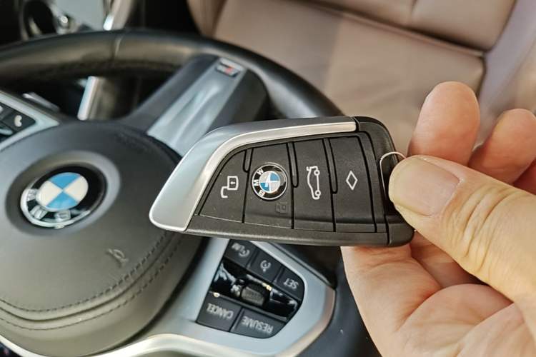 Used BMW 3 Series 2021 Facelifted 320Li M Sport Package Vehicle Key