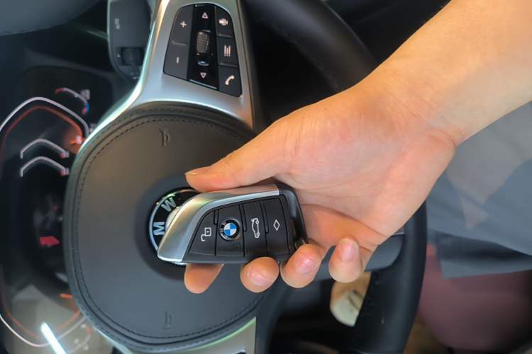 Used BMW 3 Series 2021 Second Facelift 325Li M Sport Package Vehicle Key