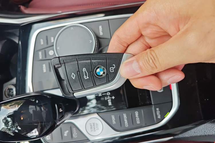 Used BMW 3 Series 2021 Facelifted 320Li M Sport Package Vehicle Key