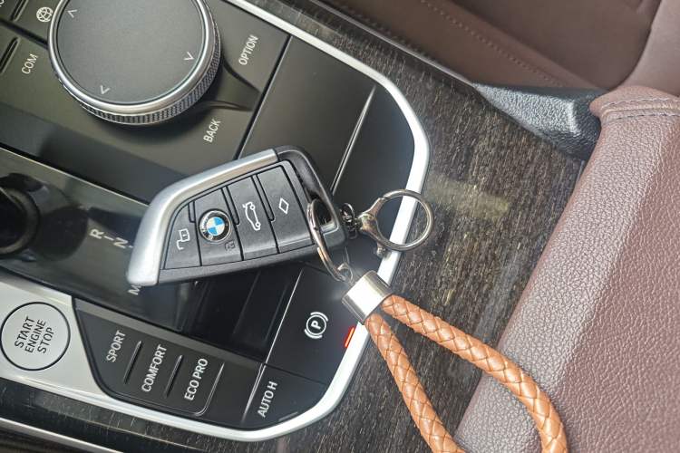 Used BMW 3 Series 2021 Second Facelift 325Li M Sport Package Vehicle Key