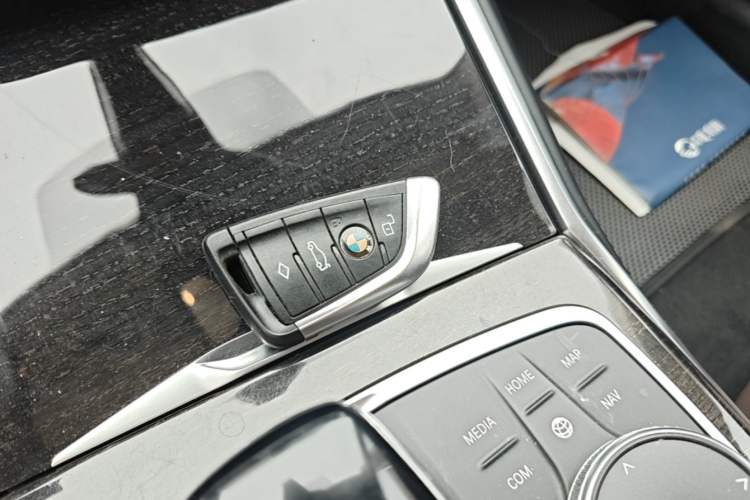 Used BMW 3 Series 2021 Second Facelift 325Li M Sport Package Vehicle Key