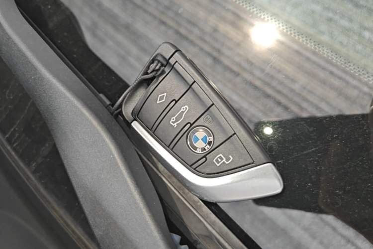 Used BMW 3 Series 2021 325i M Sport Package Vehicle Key