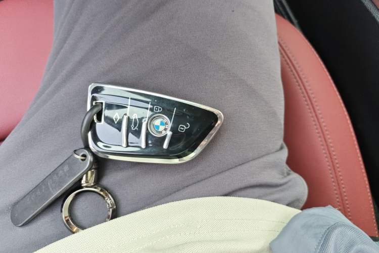 Used BMW 3 Series 2021 325Li M Sport Shadowline Package Vehicle Key