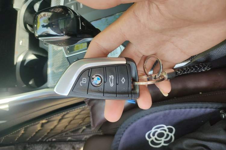 Used BMW 3 Series 2021 330Li xDrive M Sport Night Edition Vehicle Key