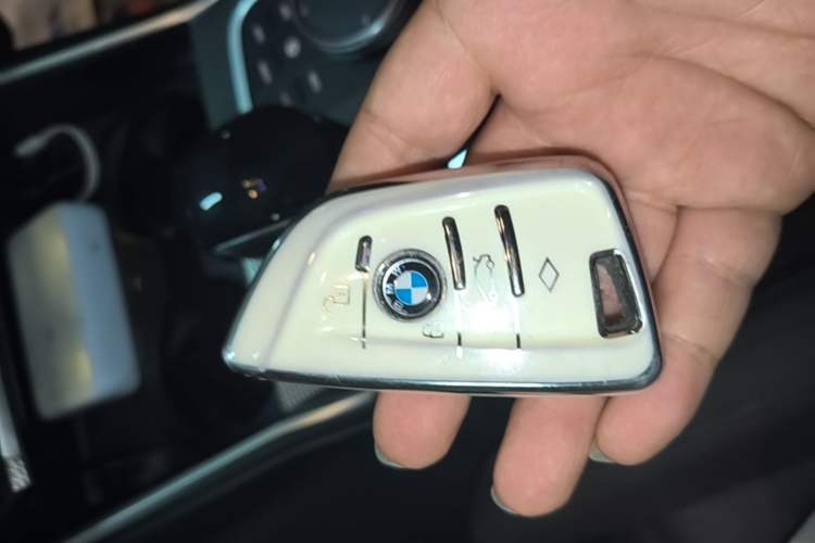 Used BMW 3 Series 2021 Second Facelift 325Li M Sport Night Edition Package Vehicle Key